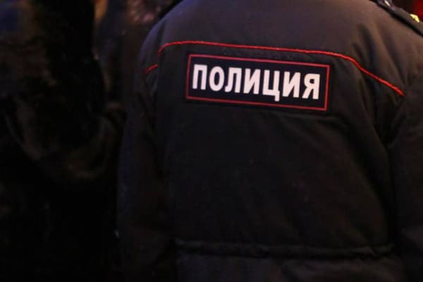 Полицейские района Замоскворечье задержали подозреваемых в грабеже