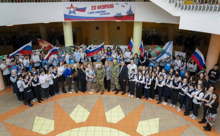 Общественники УВД по ЦАО организовали урок военной истории для школьников