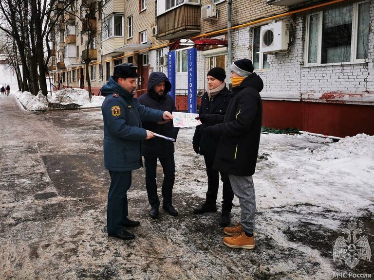 Специалисты столичного Управления МЧС России проводят профилактические рейды по жилому сектору