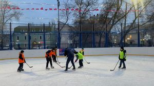 Спортивно-досуговый центр «Орион» провел соревнования по хоккею с мячом