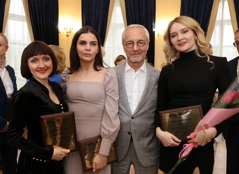 Актрисы «Театра Луны» получили награды в Мосгордуме