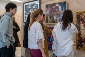 Художественная выставка открылась в РГУ