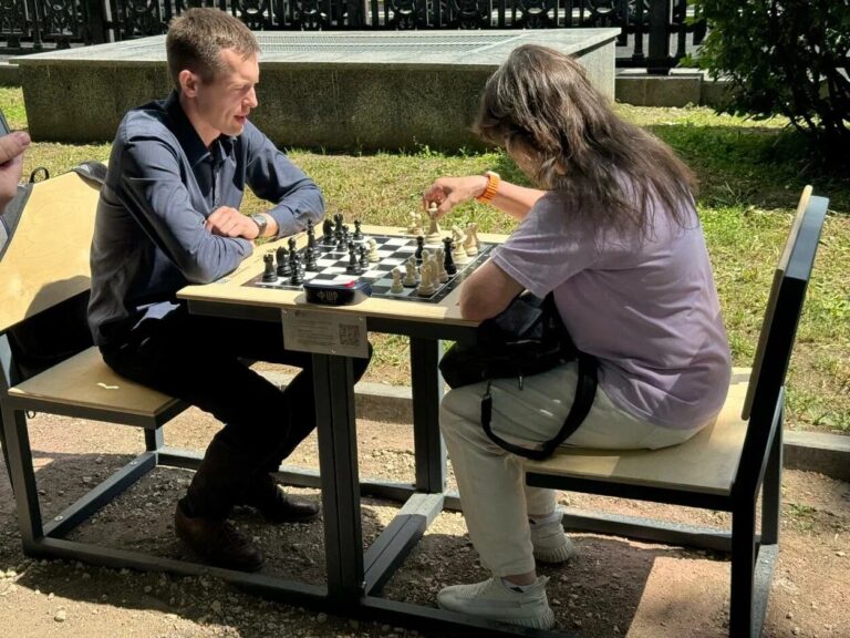 В рамках проекта «Лето в Москве. Все на улицу!» открылся шахматный клуб