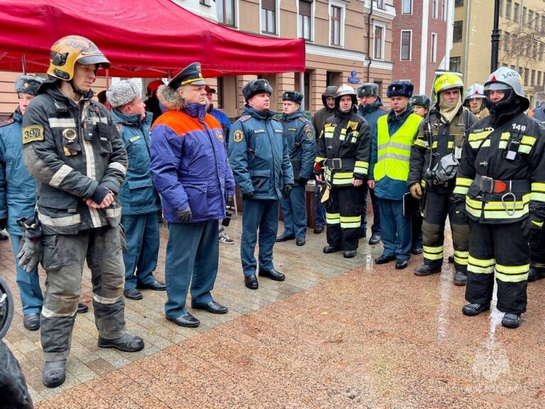 Плановое пожарно-тактическое учение прошло на территории Государственной Третьяковской галереи