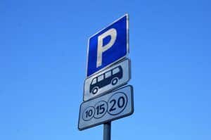 Свыше 100 парковочных мест для местных жителей появятся в столице