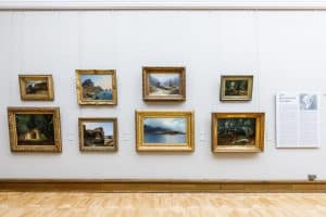 Третьяковская галерея заменила картины постоянной экспозиции